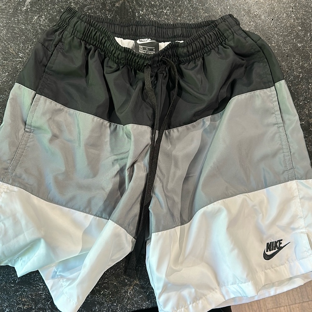 Nike athletic shorts size M